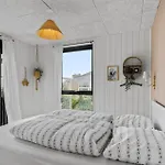 4 Bedroom Gorgeous In * Sjolund