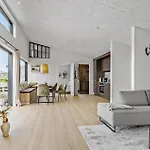 בית נופש 4 Bedroom Gorgeous In Sjolund
