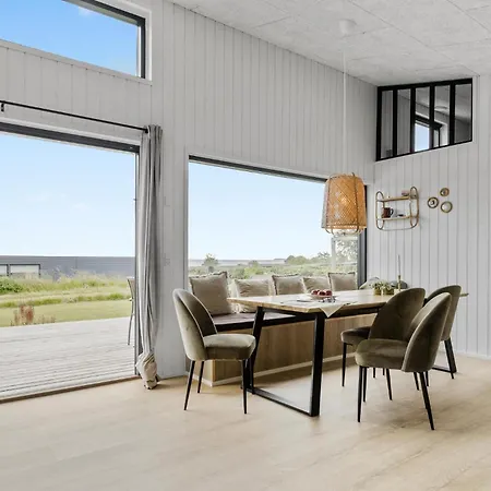 4 Bedroom Gorgeous In *