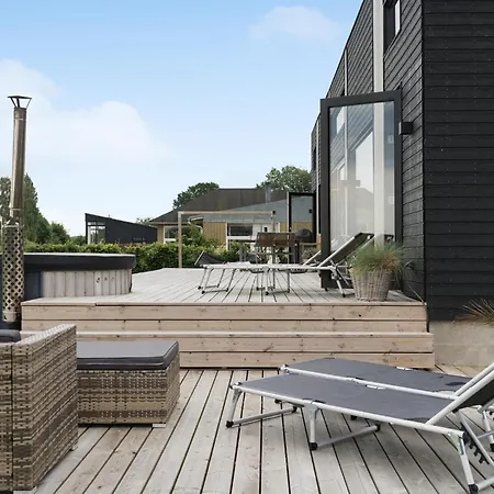 Holiday home 4 Bedroom Gorgeous In *
