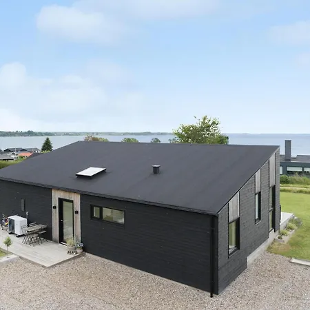 4 Bedroom Gorgeous In *