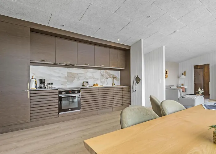 4 Bedroom Gorgeous In *