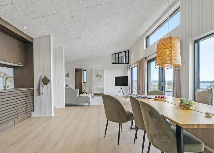 4 Bedroom Gorgeous In Sjolund