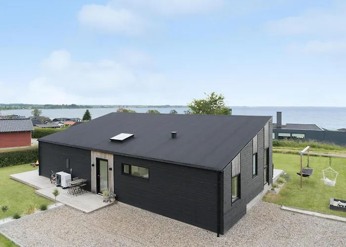 4 Bedroom Gorgeous In *